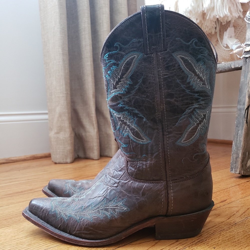 Justin Boots Beautiful Brown Leather/ Turquoise